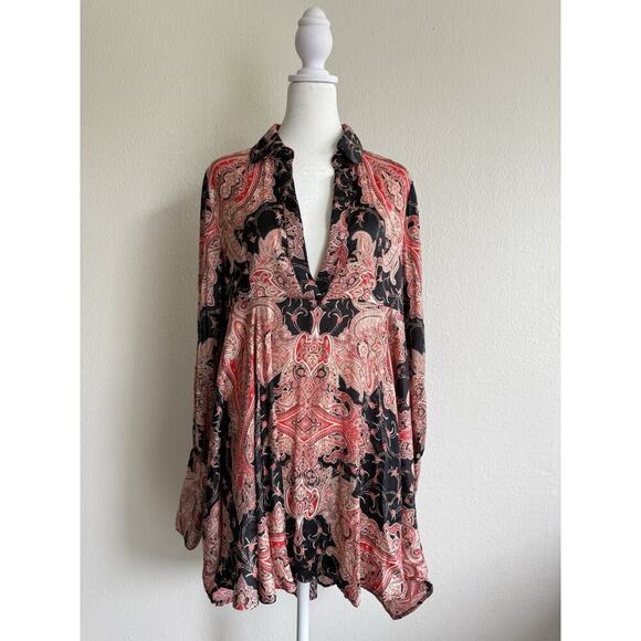 Free People Tops - Free People Field Of Butterflies Tunic Top Women Medium Red Black Paisley V Neck
